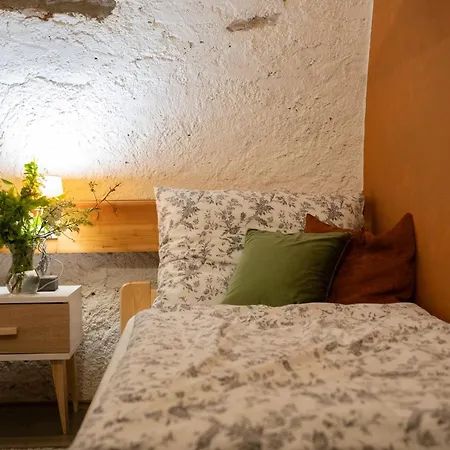 Apartament Teged Vartalak *