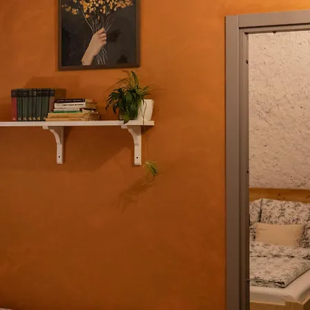 Apartament Teged Vartalak